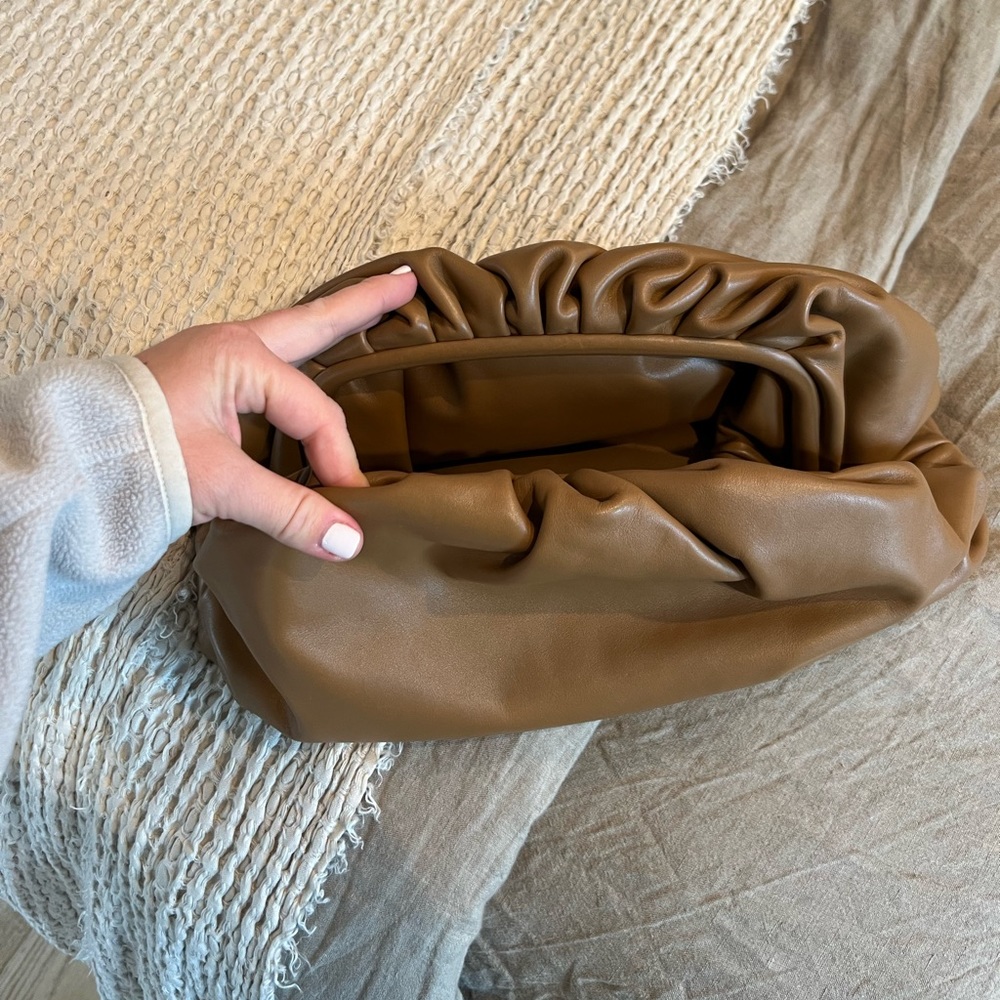 BOTTEGA VENETA FULL SIZE POUCH RARE CAMEL